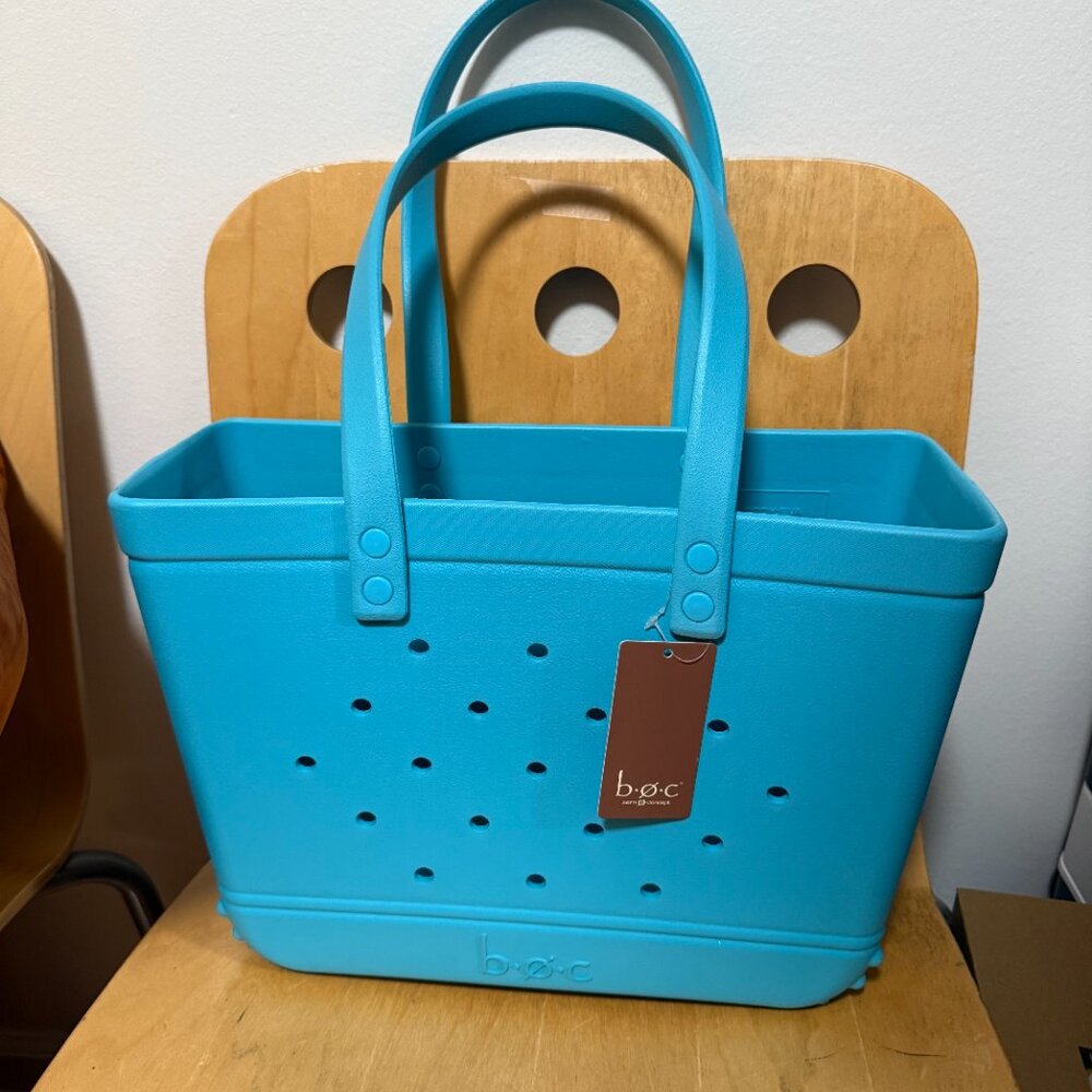 BOC Brand EVA Aqua Blue Beach Tote Bag Holes New With Tag Roomy - Picture 9 of 9